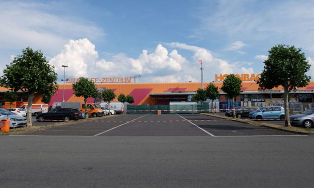 Hornbach baut alles wieder auf Potsdamer