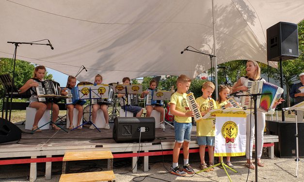 Buntes Treiben in Bornstedt