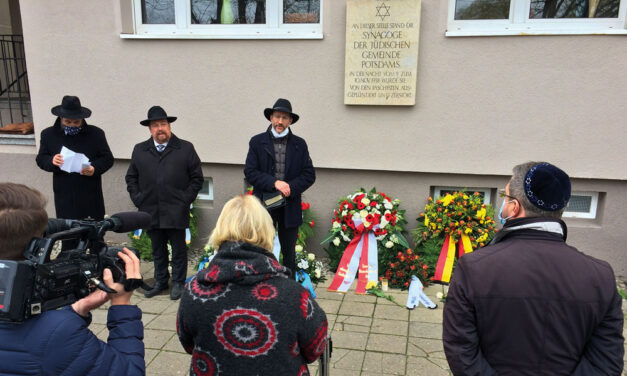 Kranzniederlegung und Gedenken an die Reichspogromnacht