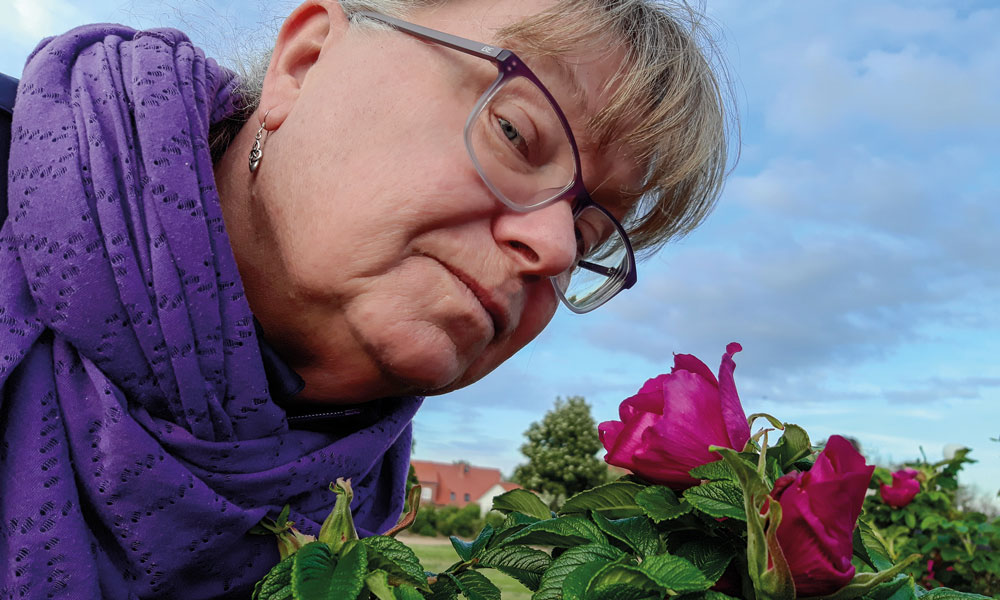 Ramona Kleber liebt den Duft der Blüten der Kartoffelrose