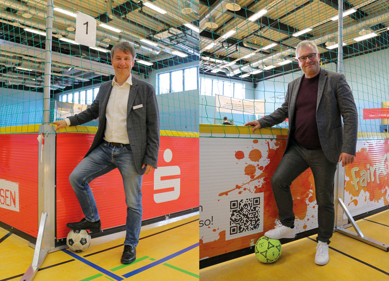 Sascha Seide (Mastercard, l.) und Dirk Meissner (MBS, r.) sehen in der Zusammenarbeit mit der Soccer Tour vor allem einen Mehrwert für die Jugend.